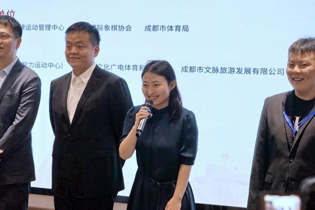 世界棋后居, 越千年的碰, alt 世界棋后居, 越千年的碰, alt