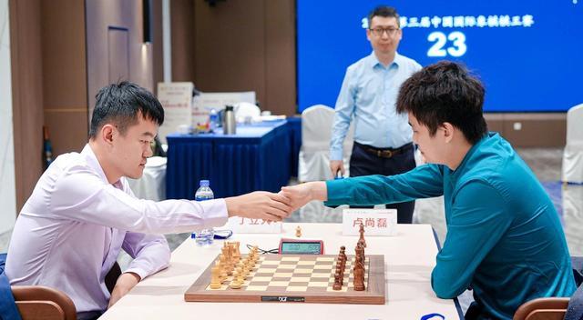 src, 身影 src, 身影