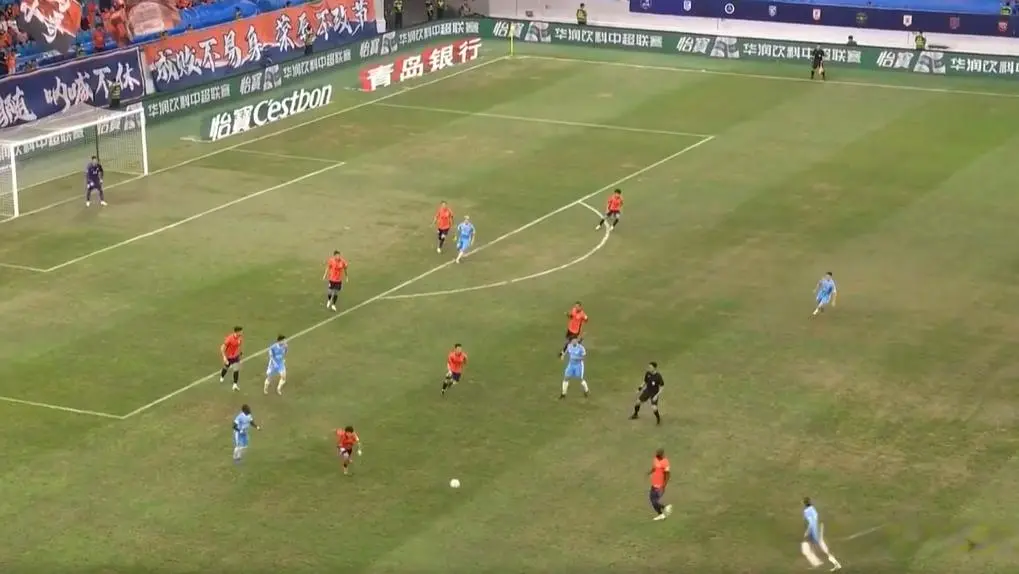 在青春足球, 行调整, 球都有影响 在青春足球, 行调整, 球都有影响